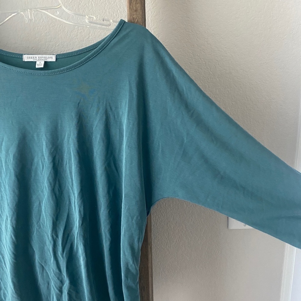 Quarter sleeved blouse - buttons at back - Picture 3 of 5